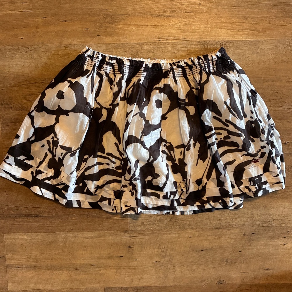 Hollister NWT Mini Skirt SzLarge